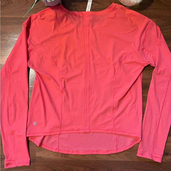 🍋Lululemon Long Sleeve Pink Top 🌸 - Picture 4 of 9